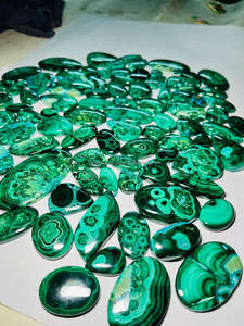 Alta calidad 100% cabujón de malaquita Natural pulido a mano piedras preciosas sueltas para la fabricación de joyas lote al por mayor hecho a mano - Product Image 2