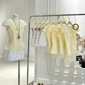 Ensemble haut à manches bouffantes et mini-jupe à pois de style coréen pour femmes, tenue estivale mignonne en deux pièces - Product Image 6