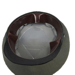 Casquettes de haute qualité avec broderie personnalisée à la main, options de tissu en laine, chapeaux de style uniforme - Product Image 5