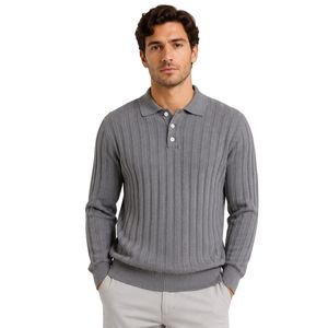 Pull polo en maille côtelée grise à manches longues, col boutonné, décontracté, doux et chaud pour l'hiver, personnalisable avec logo, vêtement de mode premium pour homme - Product Image 1