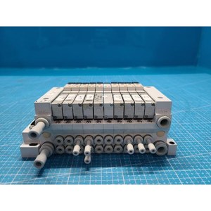 Conjunto de Válvula Solenoide Neumática SMC VQ1200-51 + VQ1200Y-5, Usado, Piezas de Equipos Legacy Semiconductor - Product Image 5