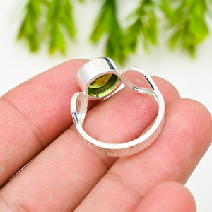 แหวนพลอยหรูหราสีเขียวเงินแท้ 925 สำหรับงานปาร์ตี้ - Product Image 3
