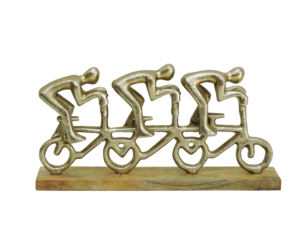 Escultura Moderna de Tres Ciclistas en Aluminio Fundido Dorado sobre Base de Madera de Mango - Estatua Decorativa Abstracta Hecha a Mano para el Hogar con Diseño de Carreras de Bicicletas - Product Image 3