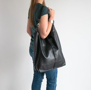 Premium Quality New Style Handbags Fashion Waterproof Leather <b>Bag</b> Hobo Lightweight And Zipper Closure Design Leather Hobo <b>Bag</b> - Product Image 2