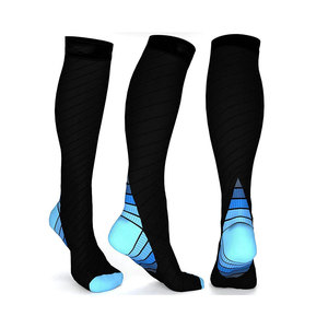 Calcetines de Invierno con Diseño de Muñecos de Nieve Navideños para Hombre, Deportivos, Modernos, Coloridos y Divertidos, de Algodón - Product Image 1