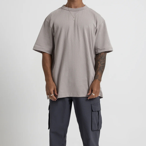 Camiseta Blanca de Algodón Ligero de Alta Calidad, Tallas Grandes, Nuevas Tendencias, Manga Corta, Casual, OEM, Lisa, con Espacio para Logotipo - Product Image 1