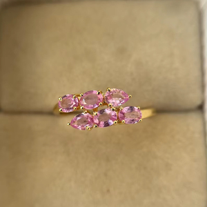 แหวนเงินแท้ 925 ชุบทอง 14K ประดับพลอยแซฟไฟร์สีชมพูอ่อน ดีไซน์เรียบหรู แหวนหมั้นแบบโบราณ - Product Image 1