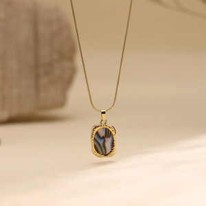 Collier pendentif coquillage pour femme en acier inoxydable 304 plaqué or véritable 18 carats avec finition électrolytique et chaîne serpent - Product Image 3