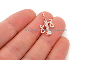 จี้ทองคำแท้ 10K ประดับเพชรโมอิสซาไนต์ VVS ดีไซน์เก๋ไก๋ทันสมัย ขายดี น้ำหนักสมดุล  งานสั่งทำพิเศษ  ประดับเพชรระยิบระยับ  เครื่องประดับแฟชั่น  ของขวัญนำโชค - Product Image 5