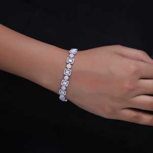 Pulsera de tenis geométrica de plata de ley 925 con moissanita VVS de corte esmeralda, joyería de lujo unisex estilo hip hop - Product Image 3