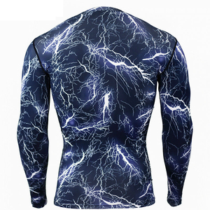 T-shirt de compression unisexe à manches longues, imprimé éclair, séchage rapide, coupe ajustée, sportif, col rond, manches longues, en polyester tricoté - Product Image 4
