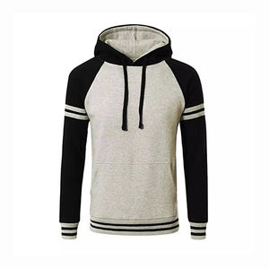 Sweat à capuche en molleton épais avec coupe structurée, en coton doux et coutures renforcées pour une durabilité au quotidien. - Product Image 4