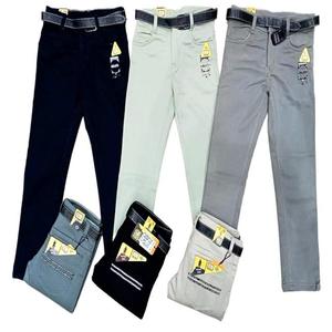 Pantalones de niño de corte recto con lavado vintage y cinturón, pantalones casuales para el día a día hechos de cómoda tela de mezcla de algodón para niños. - Product Image 2