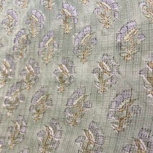 Tela de Algodón Estampada a Mano con Diseño Floral Pequeño en Verde Salvia, Diseño Minimalista Buti - Product Image 1