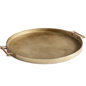 Plateaux ronds en laiton avec poignée, taille personnalisée, plateau de service alimentaire doré pour table, utilisés dans les hôtels et les mariages - Product Image 1
