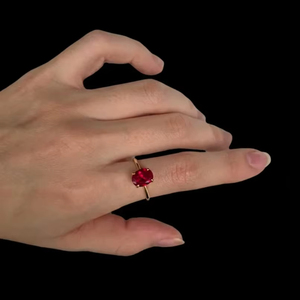 แหวนหมั้นเมห์ราจูดิน เจมส์ C339 ทับทิมทรงรี ตัวเรือนเงินชุบทอง 14K ประดับแบบฮาโล สไตล์โบฮีเมียน คริสเตียน ฝังเพชรทรงกรงเล็บ ประดับมุกน้ำจืด - Product Image 1