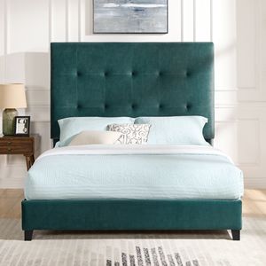 Lit plateforme capitonné en velours vert taille Queen de la collection Bridgevine Home Luxury Up-Holstered Beds - Product Image 1
