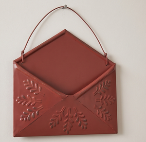 Boîte aux lettres élégante rouge galvanisée avec motif feuille décoratif, accès frontal, sans serrure, revêtement poudré, design autoportant - Product Image 4