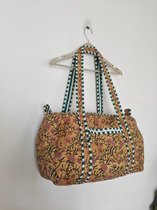 Bohemian Floral Print Quilted Duffle <b>Bag</b> Double Handles Zipper Closure 20-35L Lightweight <b>Travel</b> <b>Bag</b> Unisex Textile Material - Product Image 1