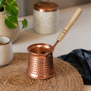 Cezve Ibrik en Cuivre Pur Martelé Fait Main avec Poignée en Bois – Cafetière Turque, Arabe, Grecque, Expresso, Chauffe-Lait – Idéal Cadeau - Product Image 4