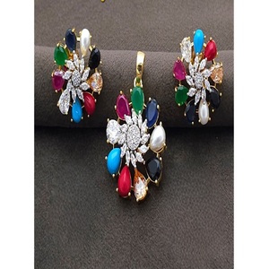 Precioso Conjunto de Colgante de Diseño Navratana con Incrustaciones de Moissanita Chapado en Oro de Latón de Primera Calidad para Bodas y Aniversarios - Product Image 2