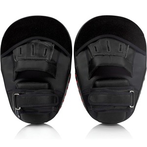 Mitaines de frappe courbes noires en cuir Fairtex pour adultes – Équipement d'entraînement de boxe, MMA, Muay Thai, sparring et protection - Product Image 6