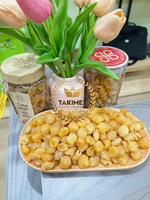 Lichtgeelbruine hele gedroogde longan, zoet van smaak, zonder suiker, tropisch fruit snack voor een gezonde soep, afkomstig uit Vietnam.