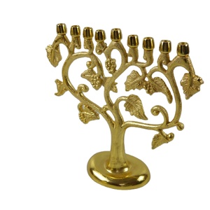 Fabricante de soporte de vela de metal de alta calidad hecho a mano al por mayor portavelas última llegada de lujo metal Menorah - Product Image 2