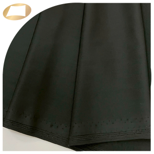 Tissu tricoté en polyester et élasthanne, toucher soyeux et lisse, pour combinaison. - Product Image 5
