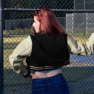 Veste courte universitaire pour femme, style Letterman, noir et beige, avec manches en similicuir, vêtement d'extérieur décontracté, mode féminine - Product Image 4