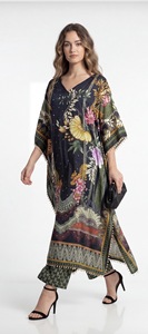 Robe longue kaftan pour femme en soie polyéthylène à plumes, coupe ample confortable, élégante et fluide, idéale pour toutes les saisons. - Product Image 4