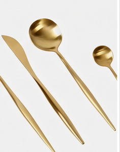 Ensemble de couverts en or mat, design minimaliste, passe au lave-vaisselle, couverts en métal, fourchette, couteau, cuillère, vaisselle de mariage - Product Image 5