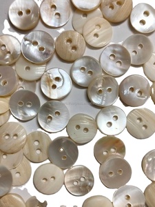 Boutons de couture à 2 trous Boutons en coquillage naturel Couleur Nacre indienne Boutons 10mm ronds - Product Image 4