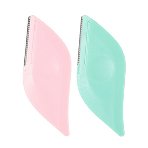Rasoir à sourcils pour femmes, outil de dermaplaning, outil multifonctionnel pour modeler les poils du visage, pour une utilisation esthétique des sourcils - Product Image 1