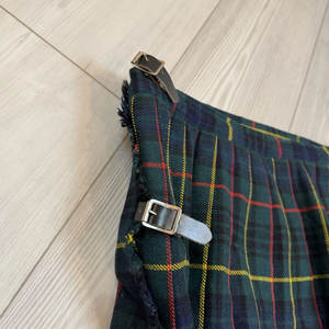 Falda Kilt Escocesa Verde de Lana para Mujer, Talla 30, Diseño Moderno Tartan con Hebillas de Cuero 2026 - Product Image 4