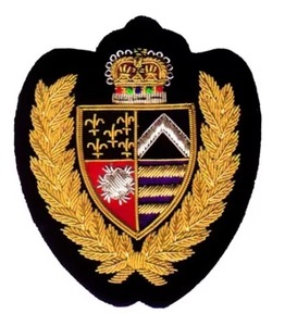 Badges de blazer brodés faits main de qualité supérieure, style luxe, insignes d'uniforme personnalisés, badges en filigrane sur mesure à prix abordable - Product Image 4