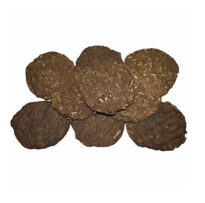 Pastillas de Heno de Vaca Natural Seco Redondas para Puja, Havan, Rituales, Combustible, Cocina, Calefacción, Uso Rural, Suministro a Granel, India - Product Image 1