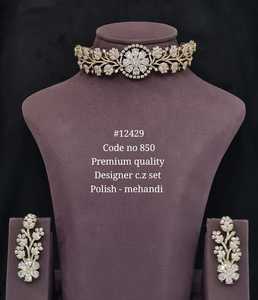 Collier ras du cou et boucles d'oreilles en zircon cubique de créateur 12429, motif floral, bijoux plaqués rhodium pour mariage et soirée, pour femme - Product Image 2