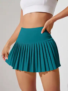 Jupes de tennis personnalisées pour femmes, respirantes, taille haute, vêtements de sport de qualité supérieure, avec logo frontal et couleurs personnalisables - Product Image 1