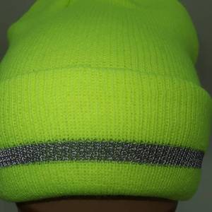 หมวกบีนนี่สะท้อนแสงสำหรับวิ่งกลางคืน ปี 2026 รุ่นที่ดีที่สุด สำหรับผู้ใหญ่ มองเห็นได้ชัดเจน ลายสก็อต สีนีออน หมวกถักนิตติ้งทั่วไป - Product Image 3