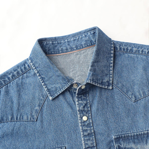 Chemise en jean classique pour homme, manches longues, décontractée, boutonnée, en coton bleu, pour tous les jours, les activités de plein air et les tenues semi-formelles - Product Image 5