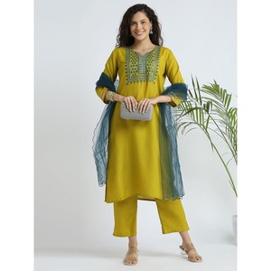 ผ้าคอตตอนปักลวดลายสวยงามพื้นล่างสุดด้วยสีเขียวมะนาว - Product Image 1