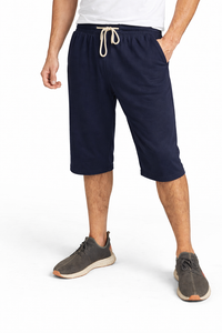 Shorts en coton bleu marine pour hommes, tissu doux et respirant pour un confort et une relaxation tout au long de la journée, coupe décontractée jusqu'aux genoux, taille élastique - Product Image 1