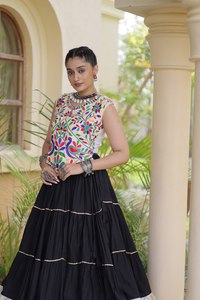 LAMOUNT Lehenga Choli Tradicional de Seda y Algodón Color Negro para Mujer, Estilo India Pakistán, Secado Rápido, Ideal para Navratri - Product Image 5