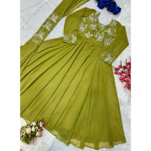 Vestido de noche de diseñador Vestido Anarkali elegante con bordado para fiesta - Product Image 5