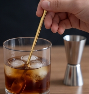 Cuillère à bar minimaliste en acier inoxydable, mélangeur de cocktails or et argent, outil de mélange réutilisable pour le barman - Product Image 5