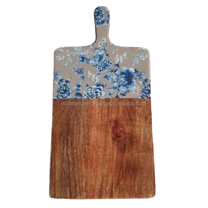 Tabla de cortar clásica recubierta de esmalte personalizada en utensilios de cocina de madera natural de la India por RF Crafts - Product Image 6