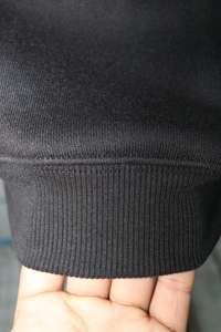 Sudadera con capucha negra de 450 GSM con logotipo personalizado bordado/impreso, corte holgado para hombres, mujeres y unisex. - Product Image 4