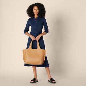 Sac fourre-tout élégant en cuir PU pour femme, grande capacité, design minimaliste, sac à bandoulière avec deux sangles rayées pour le quotidien et le bureau - Product Image 3