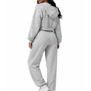 ชุดวอร์มผู้หญิง เสื้อแจ็คเก็ตและกางเกงขายาว สวมใส่สบาย เหมาะสำหรับใส่ทุกวัน แฟชั่นทันสมัย - Product Image 4